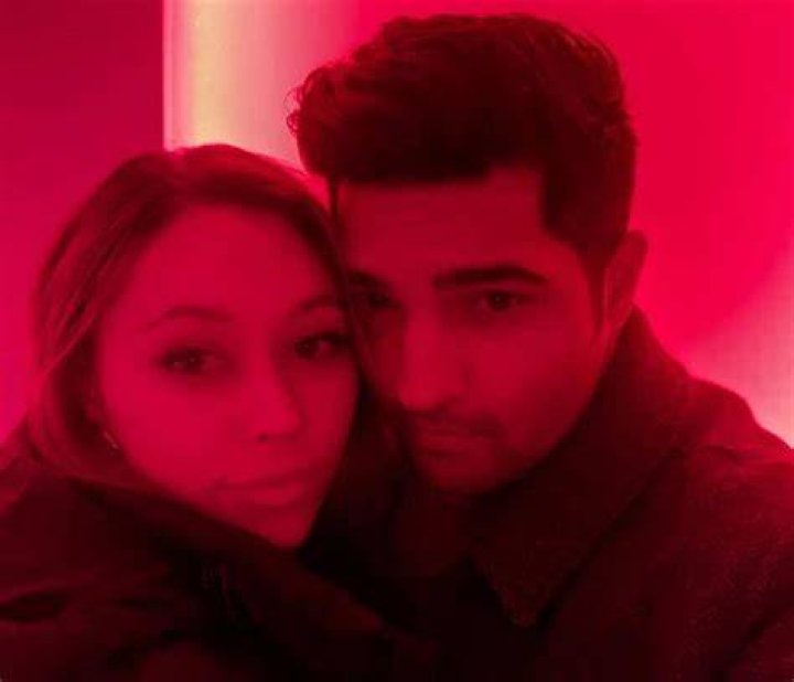Cassie (@_cassie.___), Lirik's Girlfriend