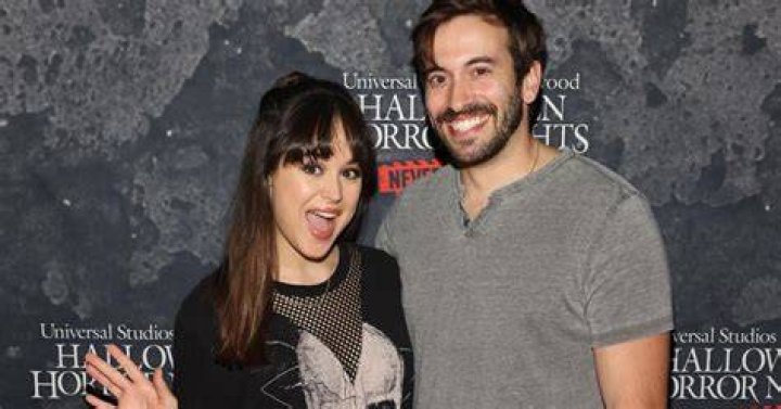 Hayley Orrantia’s Boyfriend: Who is Hayley Orrantia Dating?