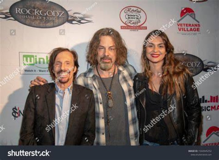 Julia Lage, Richie Kotzen's Girlfriend