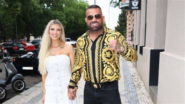 Lela Ceterova’s Girlfriend: Who is Lela Ceterova Dating?