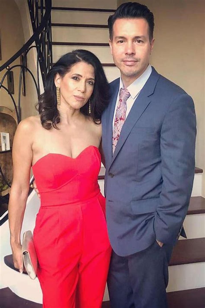 Lisa Gomez, Jon Seda's Wife