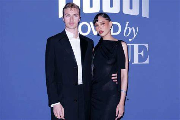 Lucky Blue Smith’s Girlfriend: Who is Lucky Blue Smith Dating?