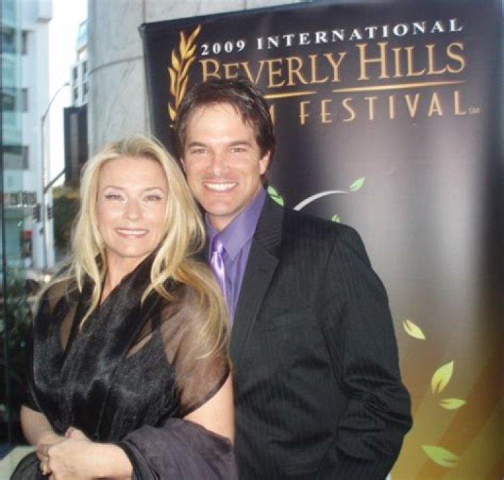 Melissa Burnett, Brock Burnett's Wife