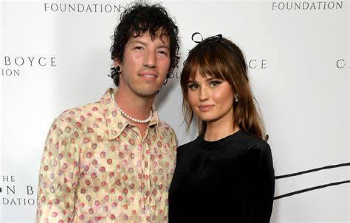 Who is Josh Dun Dating – Josh Dun's Girlfriend & Exes